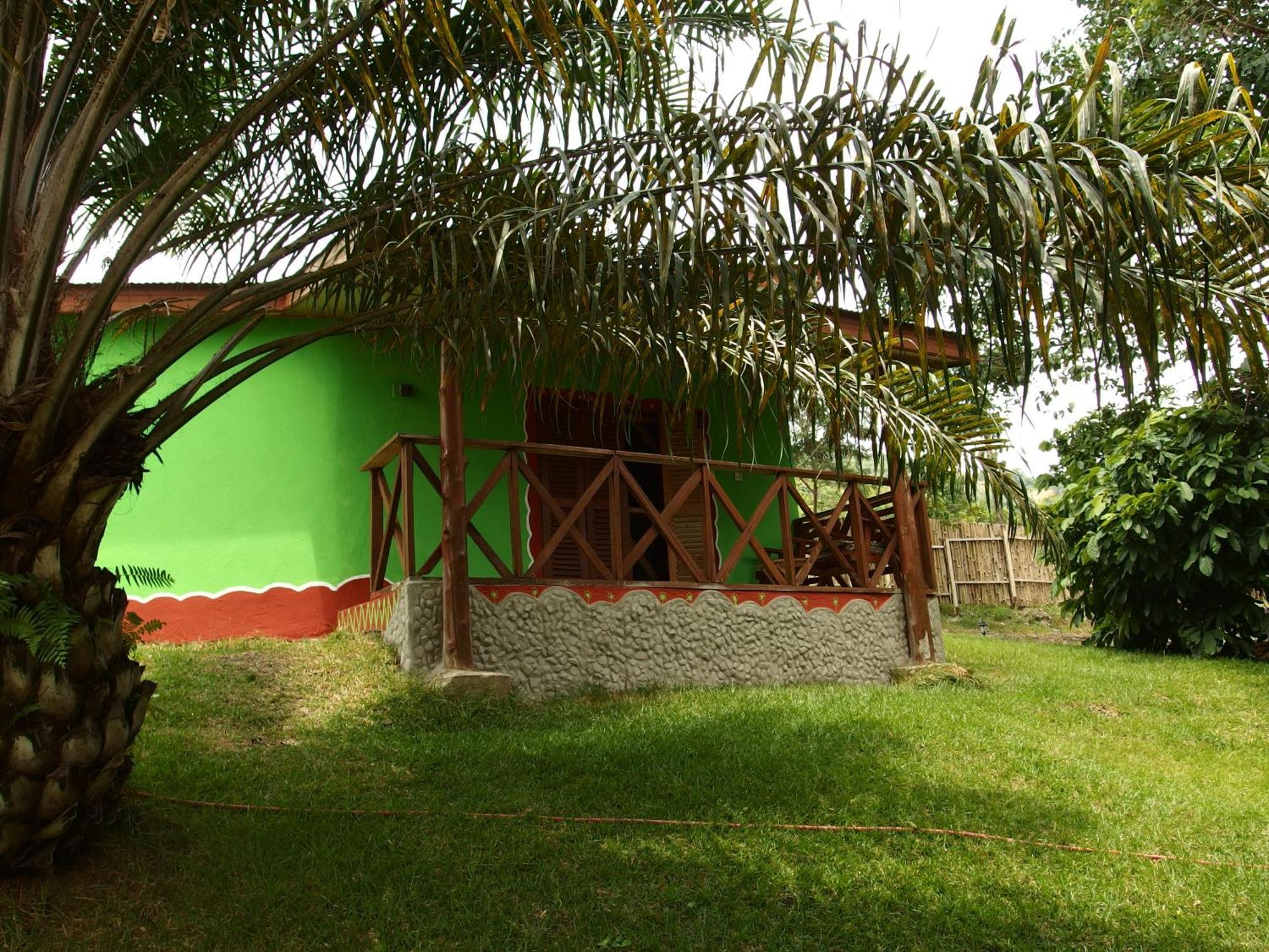 Cocoa Village Guesthouse Obo  Bagian luar foto